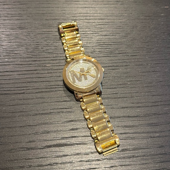 Michael Kors Women’s Bedazzled Gold Link Large Wrist Watch Large - Picture 1 of 6